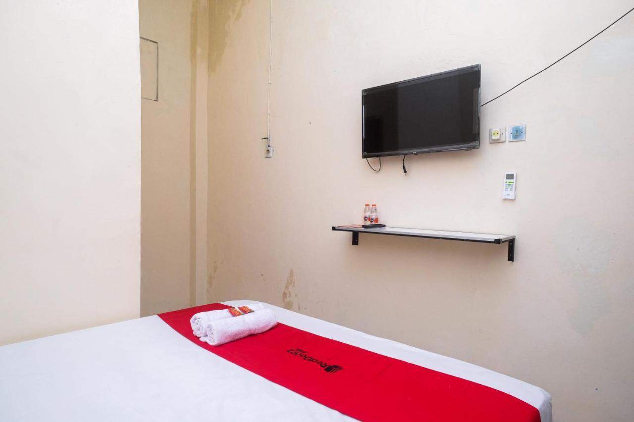 Hotel Reddoorz Near Plaza Ambarrukmo Yogyakarta Maguwo Esterno foto